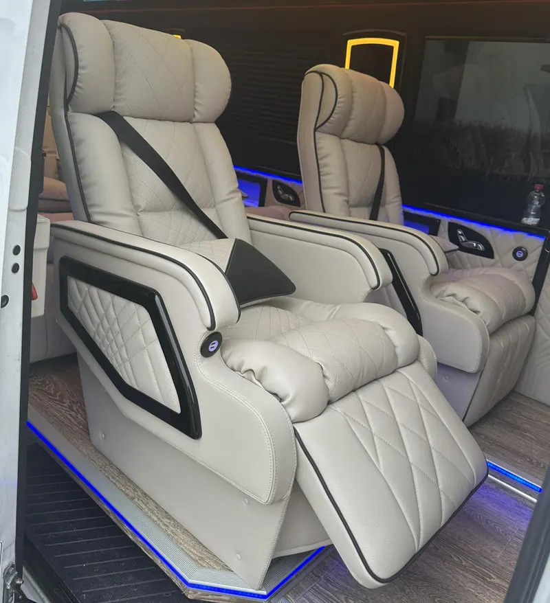 Lux minibus kombi prevoz-slika Lux minibus kombi prevoz